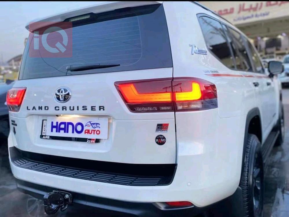 تويوتا لاندكروزر